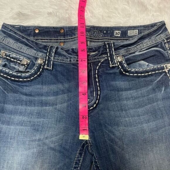 Miss Me Denim Jeans Easy Capri Size 30 Distressed Bling Missing Button - Picture 5 of 5
